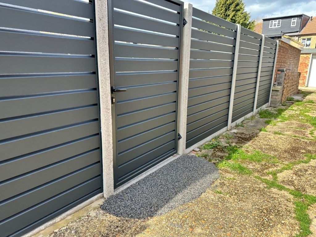 Steel Fencing - Steel Fencing
